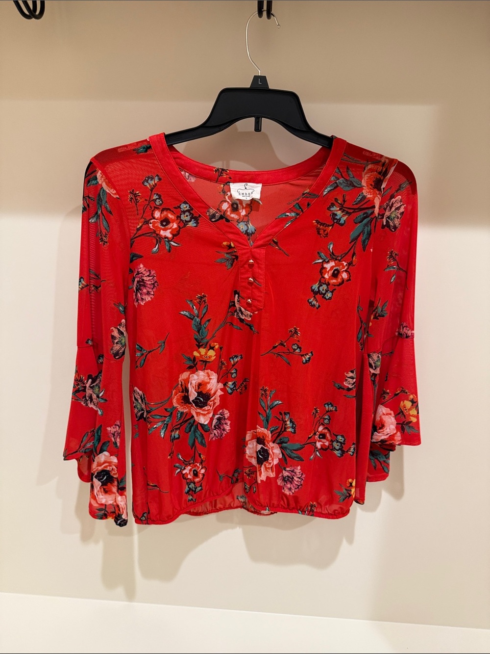 Red Floral V-Neck Buttoned Blouse
